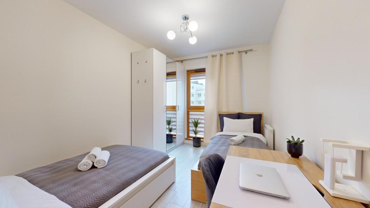 Family House Near The Market Square -Perfect For Family & Business Stays - Ksiecia Witolda Street 500 Steps To Market Square - 2 Bedrooms,2 Parking Places Wroclaw Exterior photo